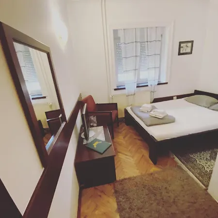 Prenociste 6 Soba 3*