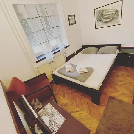 Prenociste 6 Soba 3* Palics