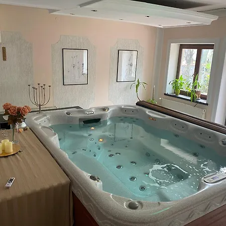 Nocleg ze śniadaniem Prenociste 6 Soba 3*