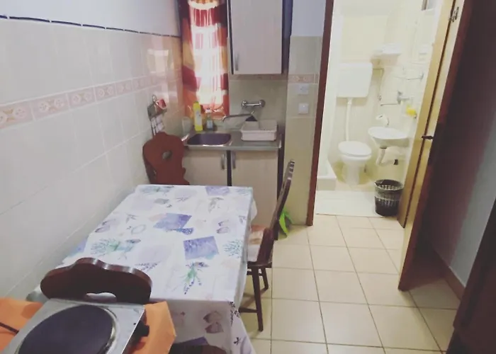 Prenociste 6 Soba 3* Palić