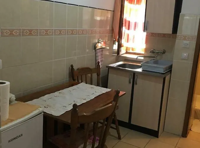 Prenociste 6 Soba Palić